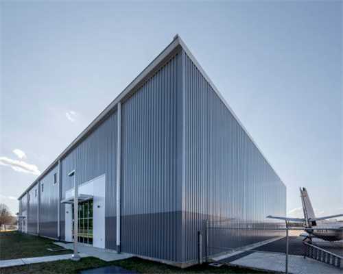 秋天稻花香里说丰年，新疆伊犁察县看钟南山头像的稻田画了嘛？