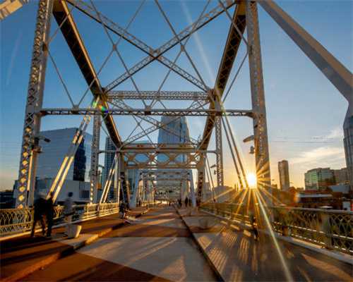 驻企“服务员”把办公室直接搬到厂子里