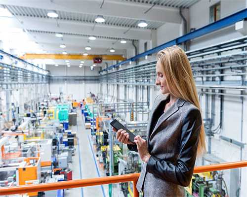 光明地产下跌5.3%，报2.86元/股