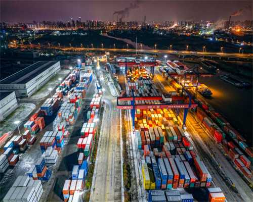 保利、中海和越秀开始谨慎拿地，市场期待破局｜年中经济“瞭望塔”